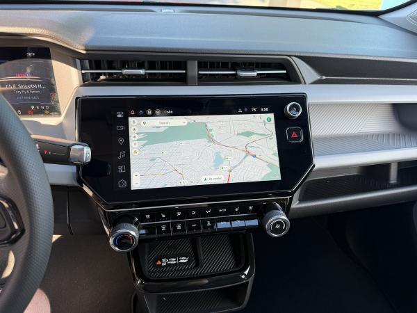 Chevrolet повертає Bolt у продаж із новою батареєю та роз'ємом стандарту Tesla