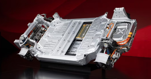 Ferrari показала скелет свого першого електромобіля - Ferrari Elettrica