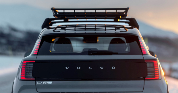 Volvo представила EX30 Single Motor вартістю менше ніж $40 000