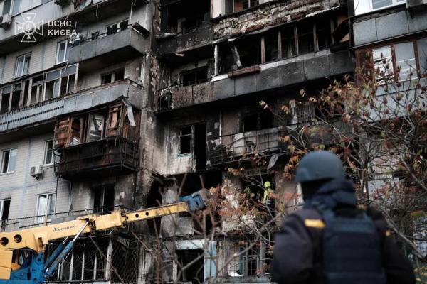 У Києві завершили ліквідацію наслідків на місці атак. Зросла кількість постраждалих – фото У Києві завершили ліквідацію наслідків на місці атак. Зросла кількість постраждалих – фото