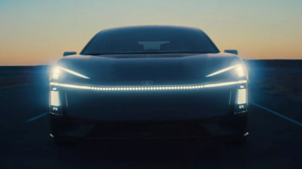 Toyota вперше показала новий Corolla Concept