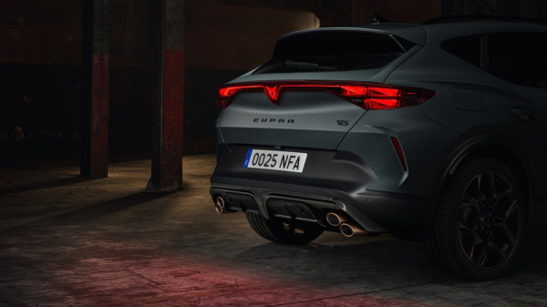 Cupra Formentor VZ5 повертається з п'ятициліндровим двигуном від Audi RS3