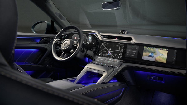 Porsche розкрила інтер'єр Cayenne Electric і там дуже багато сенсорних екранів