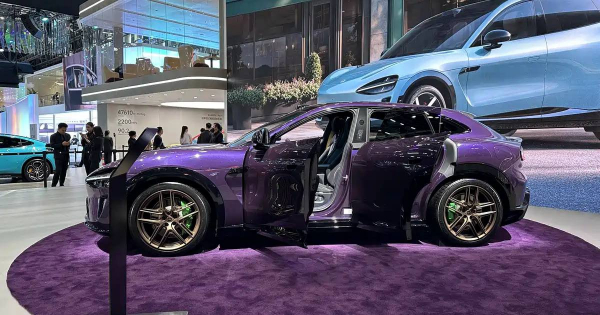 Xiaomi показала кросовер YU7 Max в кастомному кольорі Crystal Purple Xiaomi показала кросовер YU7 Max в кастомному кольорі Crystal Purple