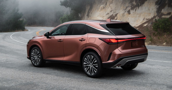 Toyota, Lexus і Subaru відкликають понад мільйон автомобілів у США через дефект камери заднього виду