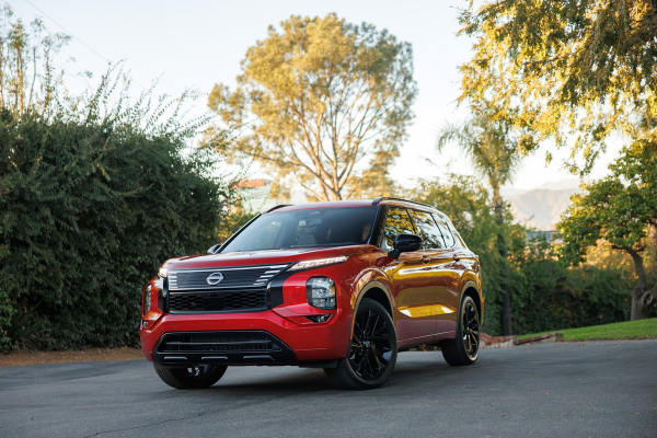 Nissan розкрив новий Rogue Plug-in Hybrid