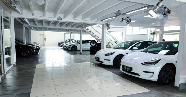 Українці у жовтні придбали майже 10 тисяч ввезених з-за кордону автомобілів віком до 5 років Українці у жовтні придбали майже 10 тисяч ввезених з-за кордону автомобілів віком до 5 років