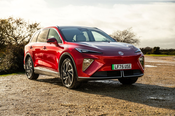 MG представила великий кросовер S6 EV із запасом ходу до 530 км MG представила великий кросовер S6 EV із запасом ходу до 530 км