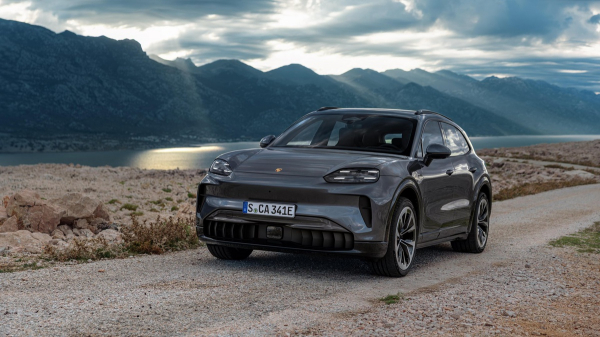 Porsche Cayenne став електромобілем потужністю до 1155 к.с.