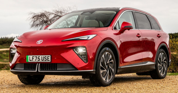 MG представила великий кросовер S6 EV із запасом ходу до 530 км MG представила великий кросовер S6 EV із запасом ходу до 530 км