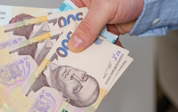 Стартували перші виплати тисячі Зимової підтримки Стартували перші виплати тисячі Зимової підтримки