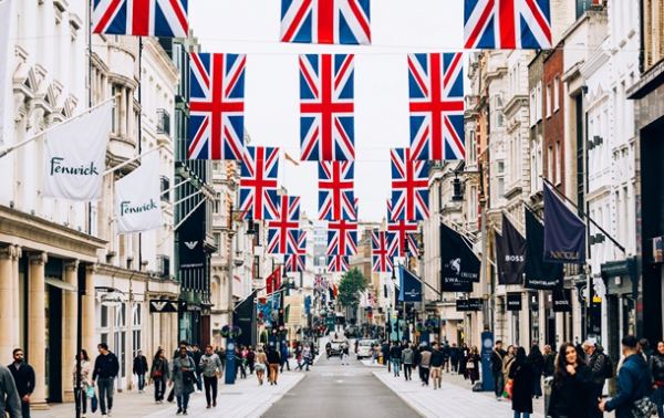 Лондонську Нью-Бонд-стріт очолила рейтинг найдорожчих торгових вулиць Лондонську Нью-Бонд-стріт очолила рейтинг найдорожчих торгових вулиць