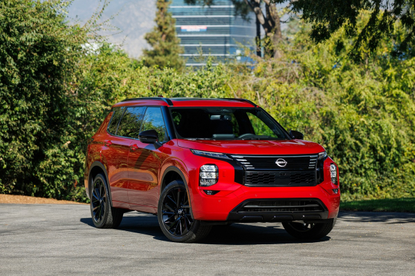 Nissan розкрив новий Rogue Plug-in Hybrid