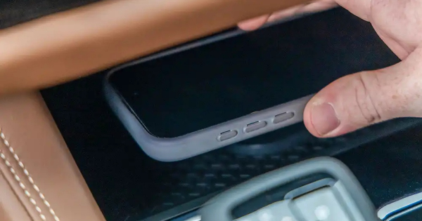 Nissan Pathfinder та Murano першими отримали бездротові зарядні пристрої Qi2