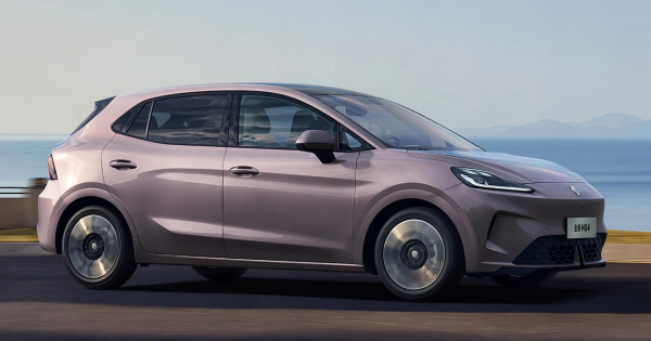 Новий MG4 з напівтвердотільною батареєю вже продається у Китаї