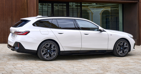 ЄС вирішив не забороняти автомобілі з ДВЗ після 2035 року ЄС вирішив не забороняти автомобілі з ДВЗ після 2035 року