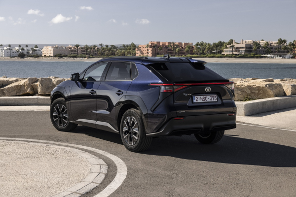Toyota представила оновлений bZ4X для Європи зі збільшеним запасом ходу Toyota представила оновлений bZ4X для Європи зі збільшеним запасом ходу