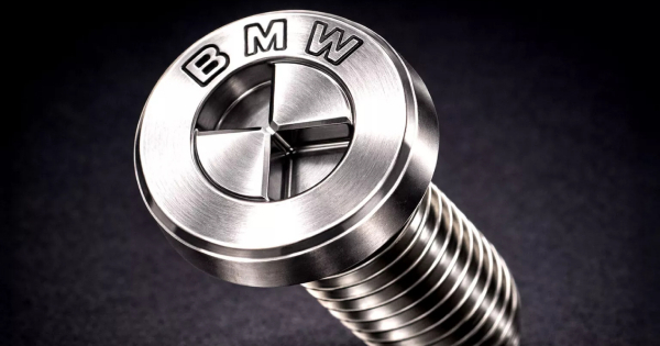 BMW може використати власну емблему у гвинтах