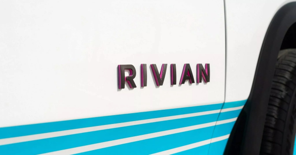 Rivian R1S Quad Miami Edition: буде всього лише 10 екземплярів