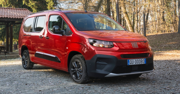 Fiat Qubo отримав семімісну версію і рідкісне поєднання дизеля з &laquo;автоматом&raquo;