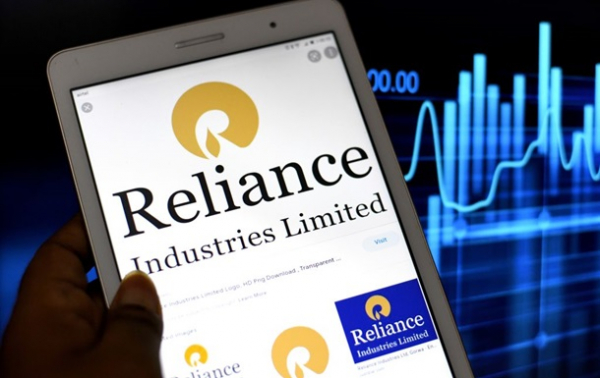 Найбільший НПЗ Індії відновив імпорт нафти з Росії - ЗМІ