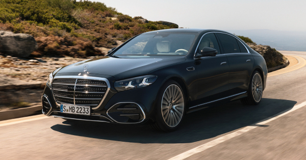 Рестайлінг Mercedes-Benz S-Class W223: що змінилося