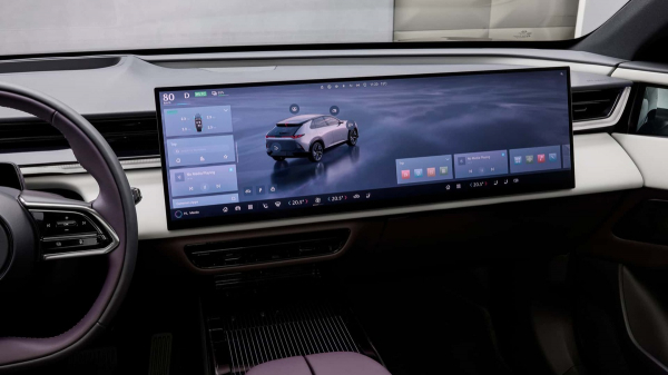 Запас ходу 484 км: Mazda представила новий електричний кросовер CX-6e