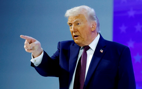 Трамп пригрозив Канаді 100% митом через угоду з Китаєм Трамп пригрозив Канаді 100% митом через угоду з Китаєм