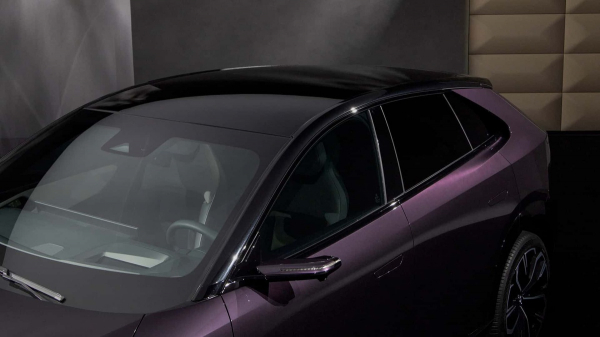 Запас ходу 484 км: Mazda представила новий електричний кросовер CX-6e