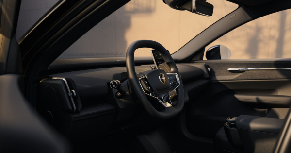 Оновлений Volvo EX30 отримав базову версію потужністю 150 к.с. Оновлений Volvo EX30 отримав базову версію потужністю 150 к.с.