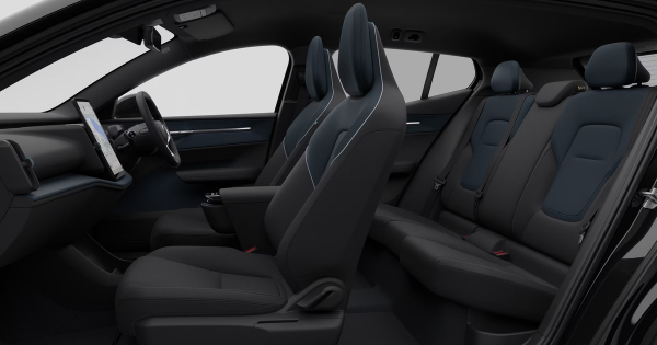 Volvo EX30 тепер теж має версію Black Edition