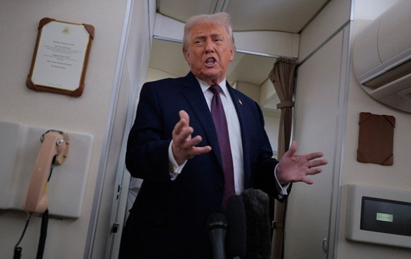 Трамп назвав країну, яка купуватиме нафту Венесуели Трамп назвав країну, яка купуватиме нафту Венесуели