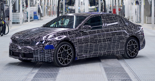 Новий BMW i3: розпочато передсерійне виробництво