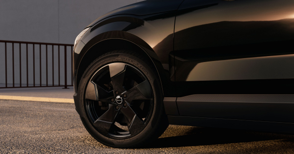 Оновлений Volvo EX30 отримав базову версію потужністю 150 к.с. Оновлений Volvo EX30 отримав базову версію потужністю 150 к.с.