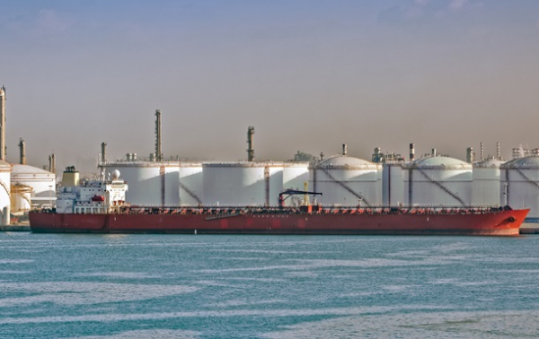 Саудівська нафта ринула до Китаю після рекордних знижок Саудівська нафта ринула до Китаю після рекордних знижок