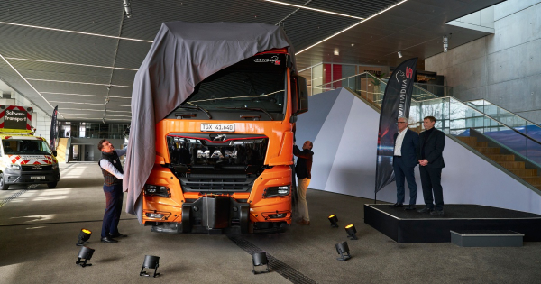 Новий MAN TGX 41.640 8x4/4 створений для вантажів масою до 250 тонн