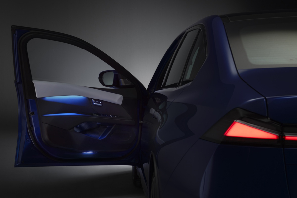 Новий седан BMW i3: офіційна прем'єра та характеристики