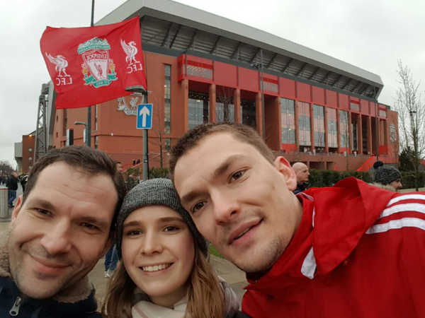 Футбольна навколосвітня подорож: &laquo;З квитками на Ліверпуль допоміг олдскульний &laquo;скаузер&raquo;, а на стадіон Заглемб&rsquo;є нас провів фан київського Динамо&raquo;