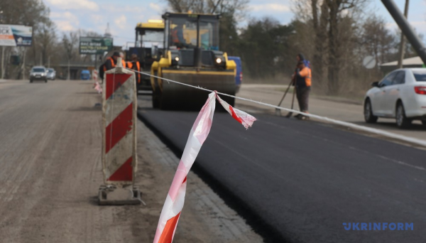 Чи доведеться власникам електромобілів &laquo;скидатися&raquo; на утримання доріг
