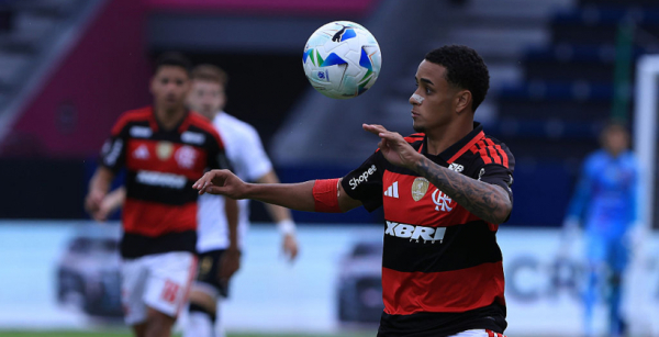 Фламенго придбав 20% прав на вінгера Раяна Роберто, яким цікавився Шахтар