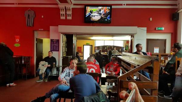 Футбольна навколосвітня подорож: &laquo;З квитками на Ліверпуль допоміг олдскульний &laquo;скаузер&raquo;, а на стадіон Заглемб&rsquo;є нас провів фан київського Динамо&raquo;