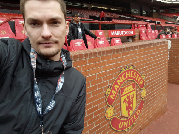 Футбольна навколосвітня подорож: &laquo;З квитками на Ліверпуль допоміг олдскульний &laquo;скаузер&raquo;, а на стадіон Заглемб&rsquo;є нас провів фан київського Динамо&raquo;