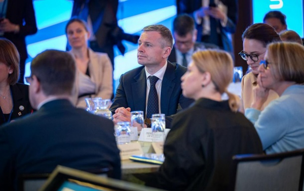 Фіндопомога партнерів: відомо, скільки зобов'язань вже виконала Україна