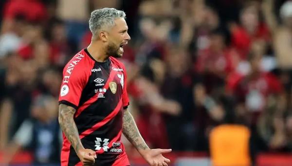 Ексгравець Шахтаря Марлос став технічним координатором академії бразильської Парани