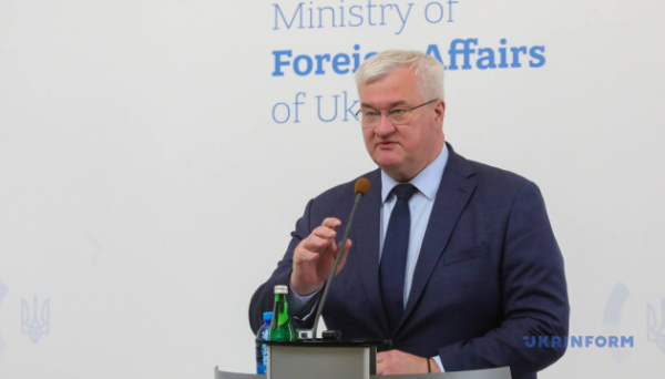 Сибіга: Україна проти послаблення санкцій для Білорусі - це не «відтягне» Мінськ зі сфери впливу РФ Сибіга: Україна проти послаблення санкцій для Білорусі - це не «відтягне» Мінськ зі сфери впливу РФ
