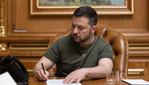 Зеленський ввів санкції проти росіян і компаній, які забезпечують ВПК Росії