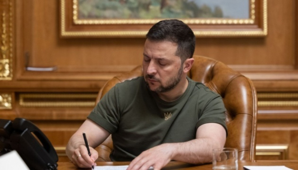 Президент ввів санкції проти п'ятьох осіб, які загрожують нацбезпеці, серед них - Андрій Богдан