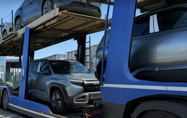 На Буковині зупинили контрабанду електрокарів на кордоні з Румунією
