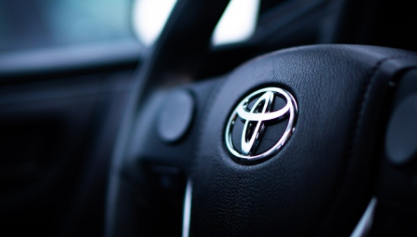 Експорт Toyota на Близький Схід обвалився більш як на 90% Експорт Toyota на Близький Схід обвалився більш як на 90%