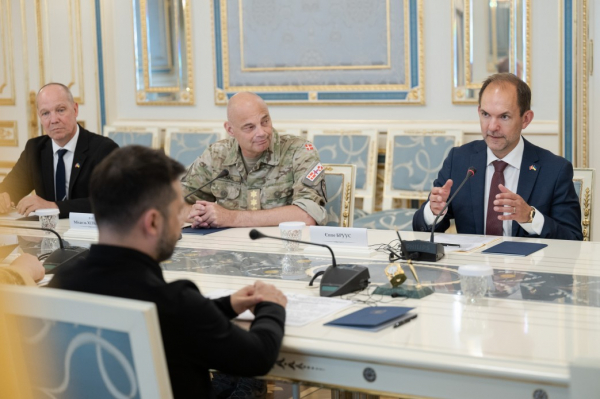 Зеленський обговорив з міністром оборони Данії спільну роботу над антибалістикою та підготовку Drone Deal